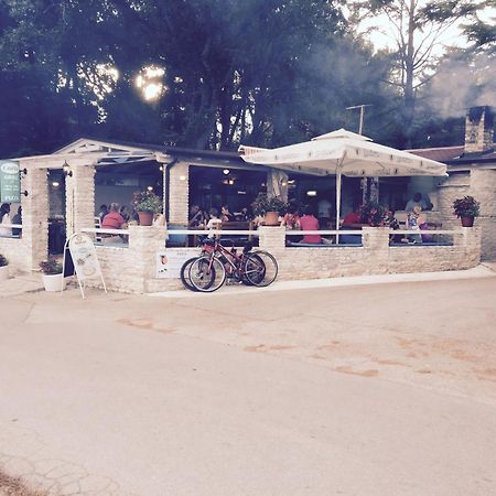 Holiday Park Mimoza Basanija Ngoại thất bức ảnh