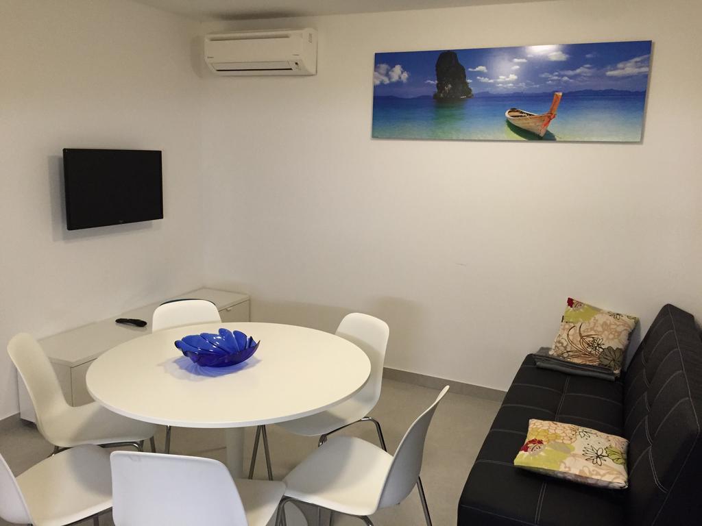 Holiday Park Mimoza Basanija Ngoại thất bức ảnh
