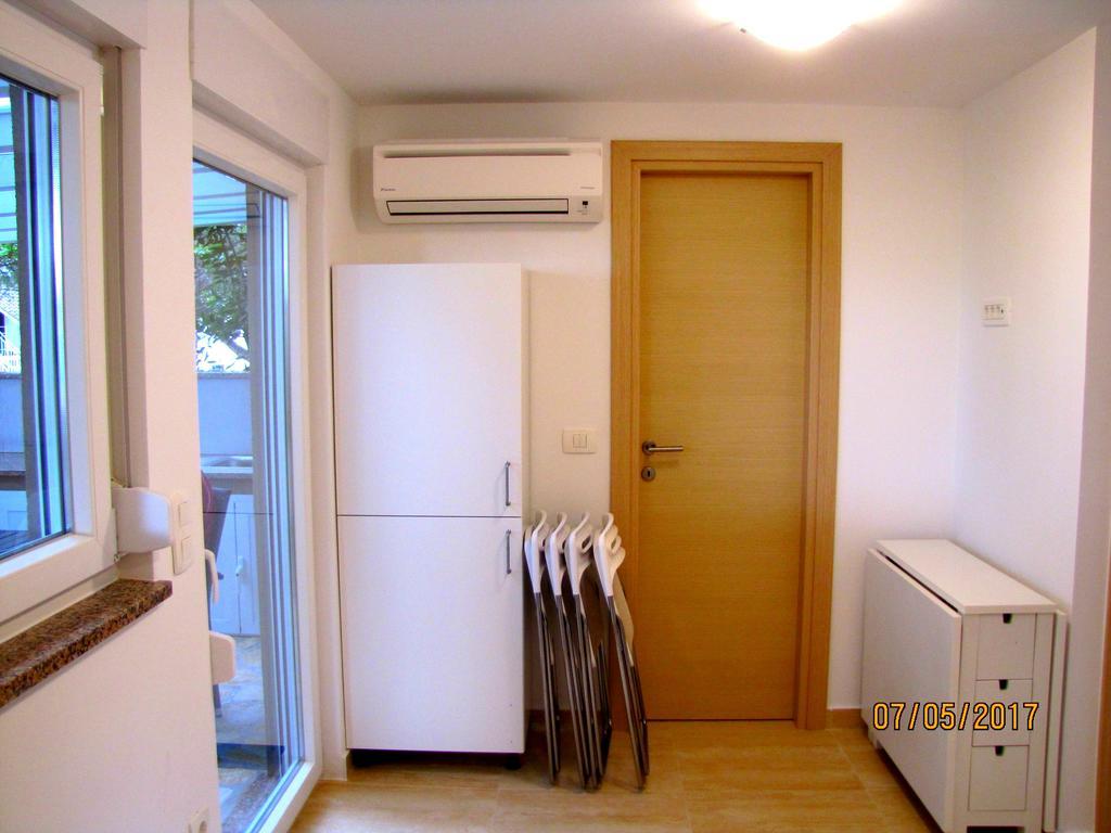 Holiday Park Mimoza Basanija Ngoại thất bức ảnh
